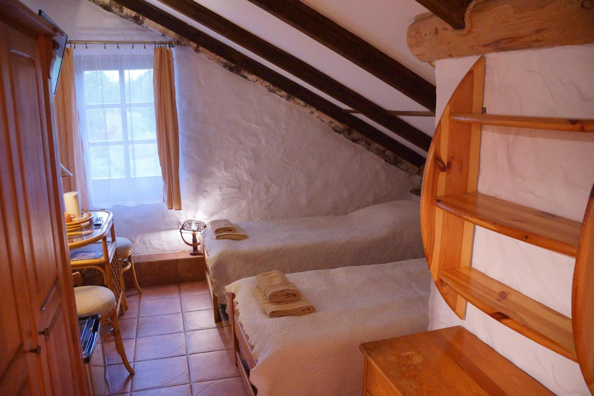 Hotel Galindia Iznota Habitación foto